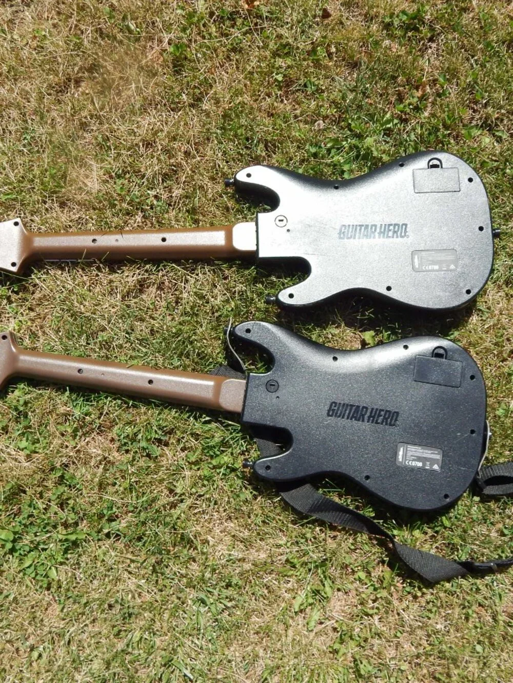 Activision Hero Power Guitar Hero Wireless Controller CEO700 Pair 2 Lot